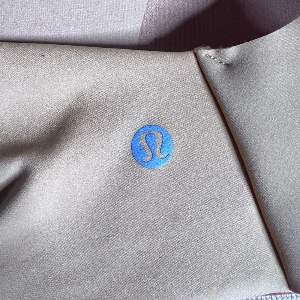 Lululemon AirSupport Bra Size 32DD NWT Warm Apricot/Silver Blue (High Support) - Picture 4 of 11